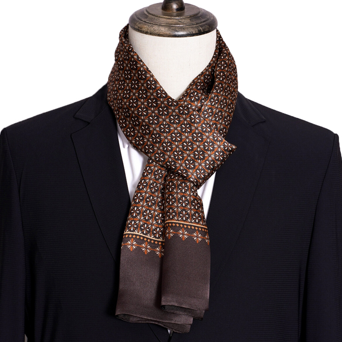 جديد الرجال شريط وشاح حريري را - مراجعة Travel Accessories Neck وسعره