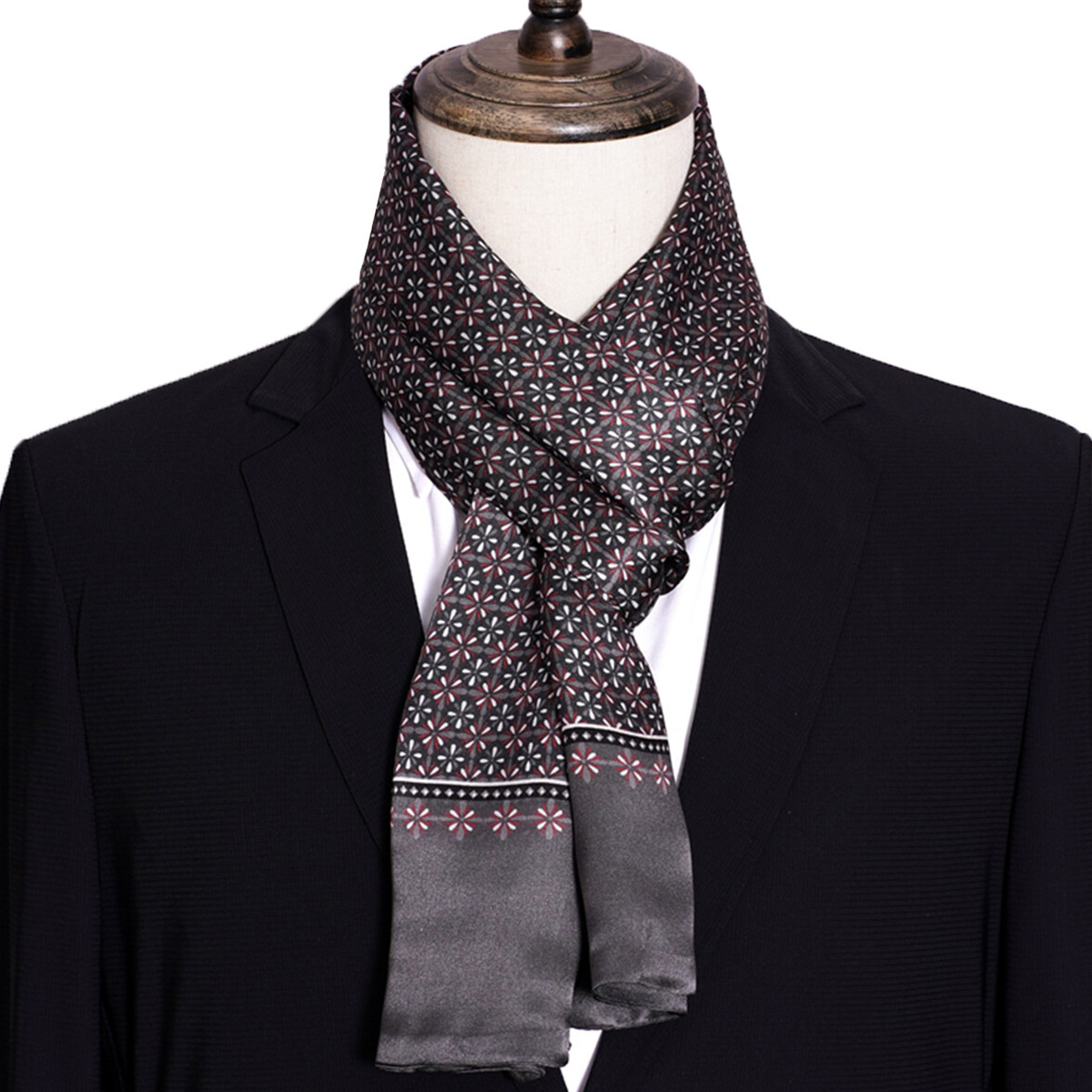 جديد الرجال شريط وشاح حريري را - مراجعة Travel Accessories Neck وسعره