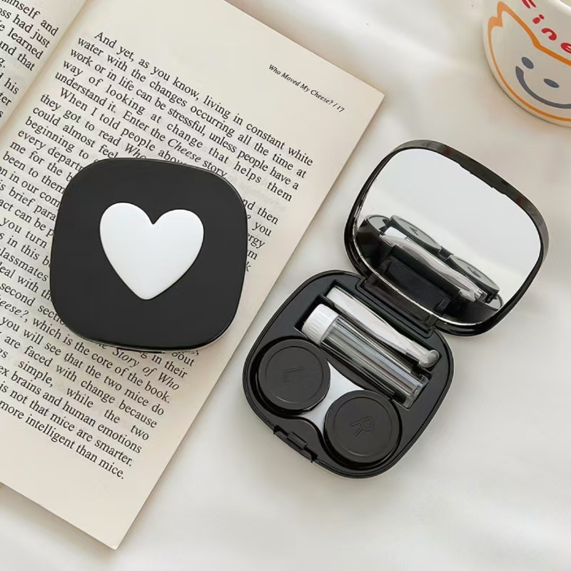حافظة عدسات لاصقة على شكل قلب  - مراجعة Travel Accessories Comfort وسعره