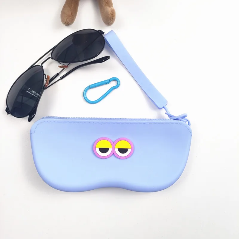 حافظة نظارات سيليكون محمولة جد - مراجعة Travel Accessories In Store وسعره