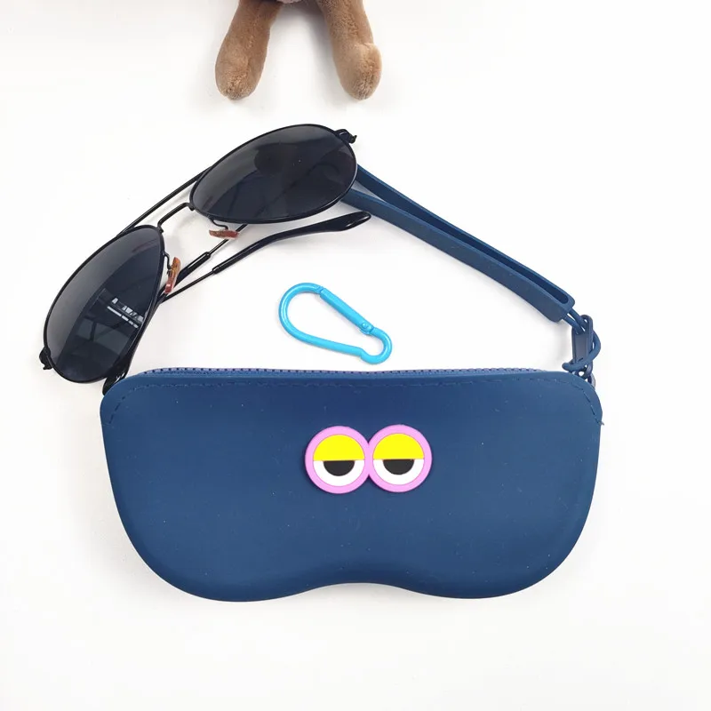 حافظة نظارات سيليكون محمولة جد - مراجعة Travel Accessories In Store وسعره
